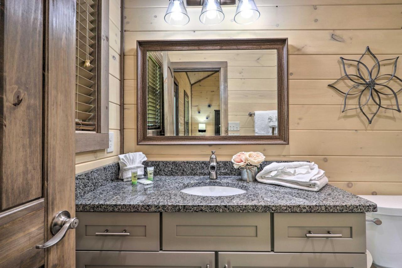 Smoky Cove Retreat With Private Hot Tub And Deck! Sevierville Exterior foto