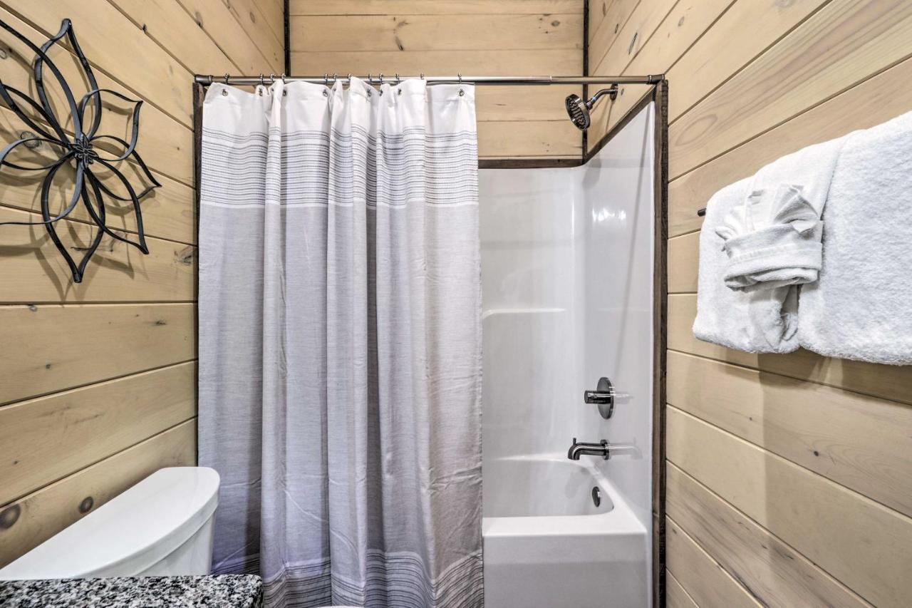 Smoky Cove Retreat With Private Hot Tub And Deck! Sevierville Exterior foto
